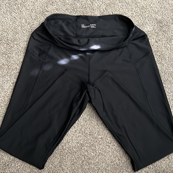 High Rise, Under Armour Leggings - Picture 2 of 4